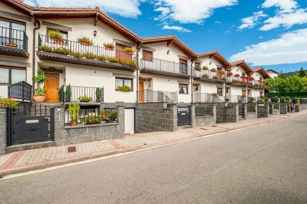 فيلا Magnifica Casa Con Jardin, Bbq E Hidromasaje ليتثا المظهر الخارجي الصورة